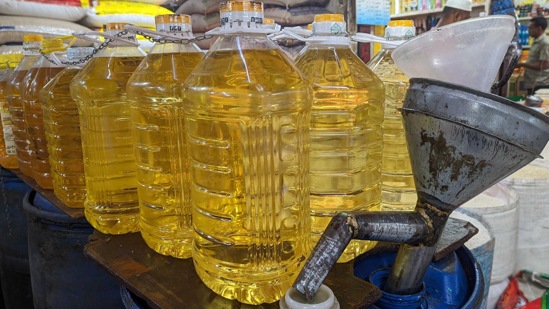 No shortage of fuel or edible oil: Adviser