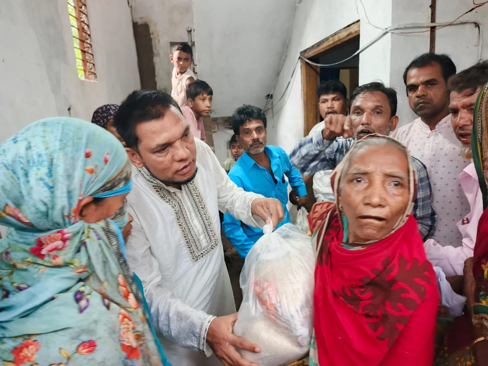 Ctg Mayor stands by flood-hit people in Banskhali’s Chambal